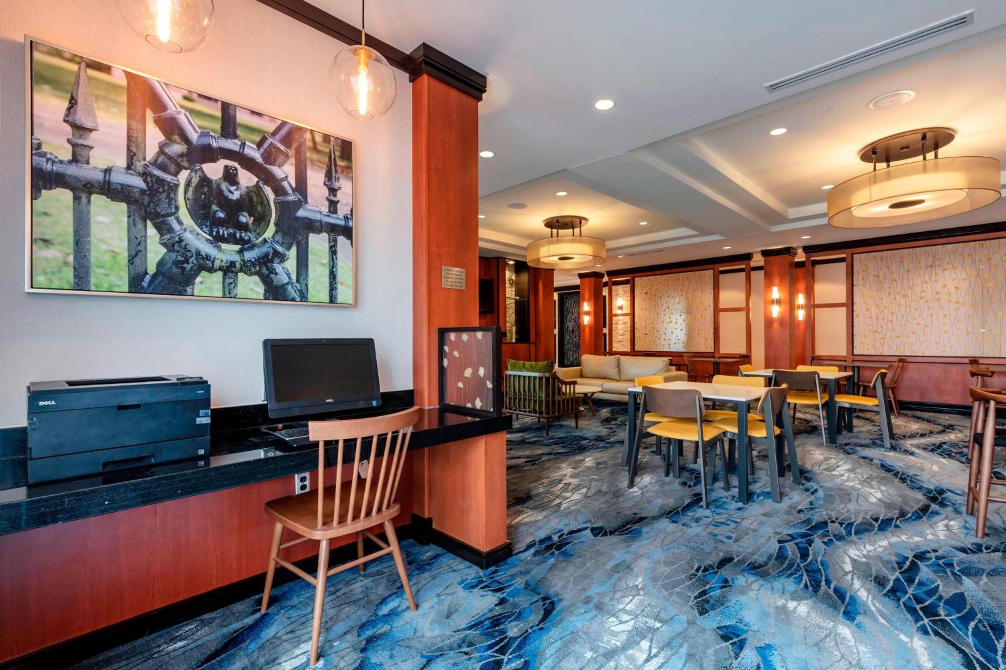 Fairfield Inn & Suites Кълъмбъс Екстериор снимка