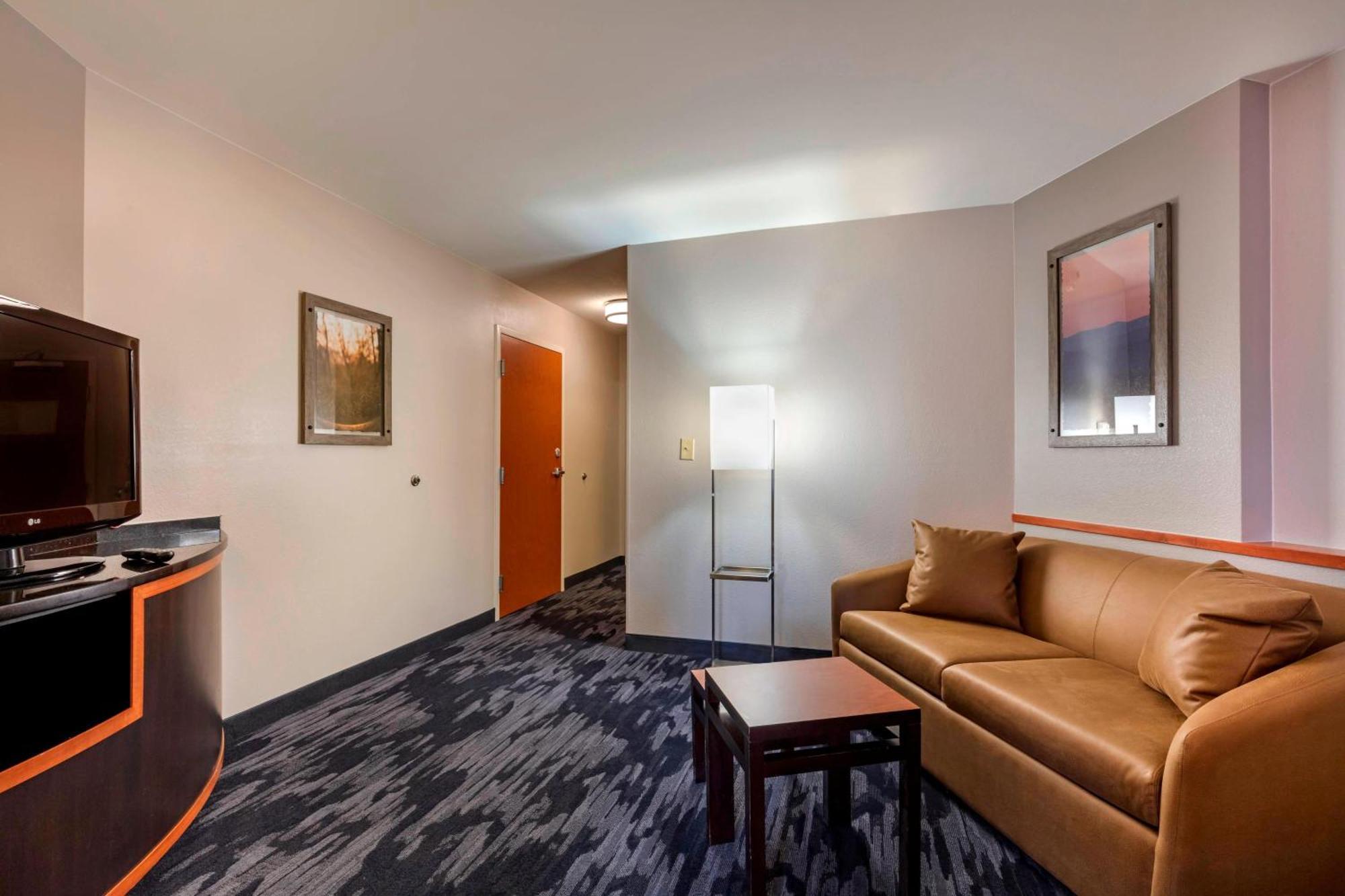 Fairfield Inn & Suites Кълъмбъс Екстериор снимка